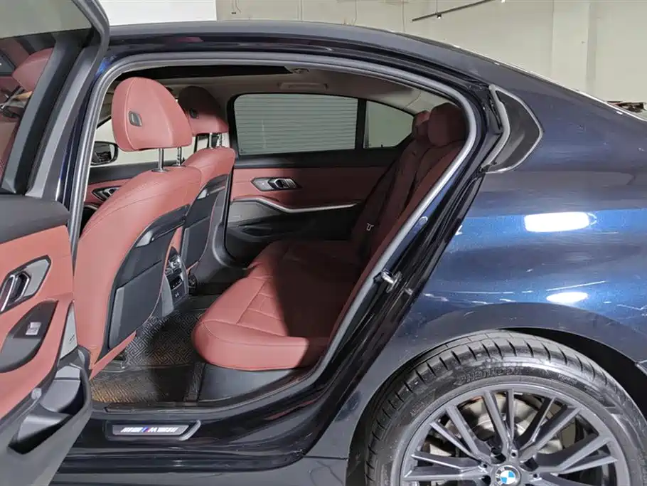 BMW 3 Series 2021 325Li M Sport Night Edition фото 11