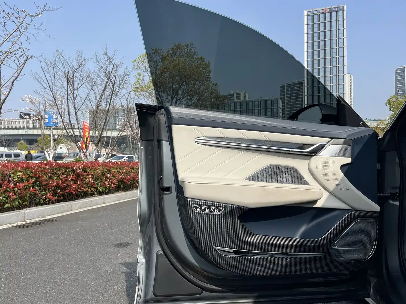 ZEEKR EXTREME KRYPTON 001