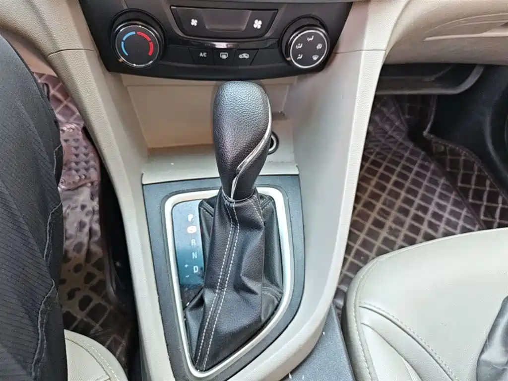 Buick Excelle 2017 15N Automatic Elite фото 14