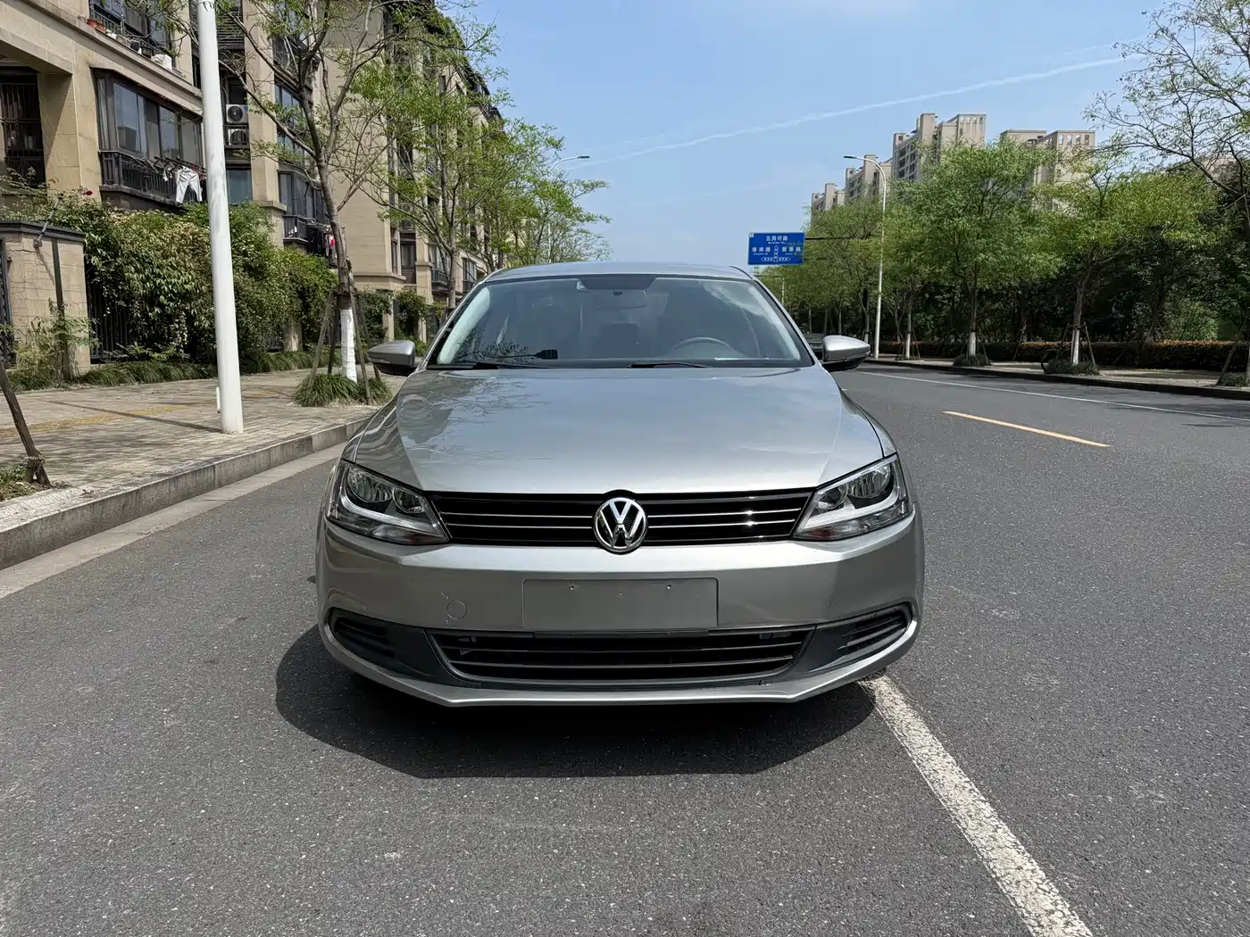 Volkswagen Sagitar 2014 1.6L Automatic Fashion фото 2