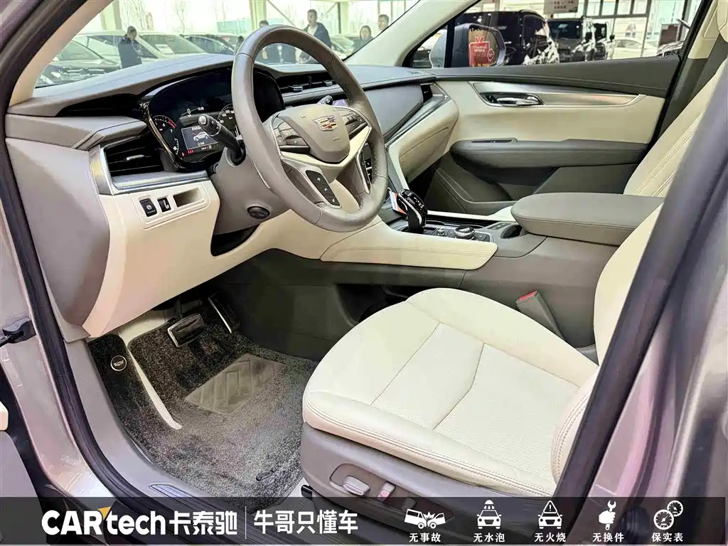 CADILLAC XT5