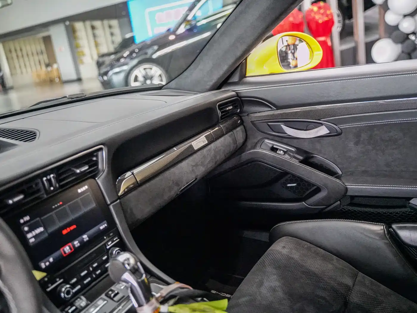 Porsche 911 2018 GT3 RS 4.0L фото 14