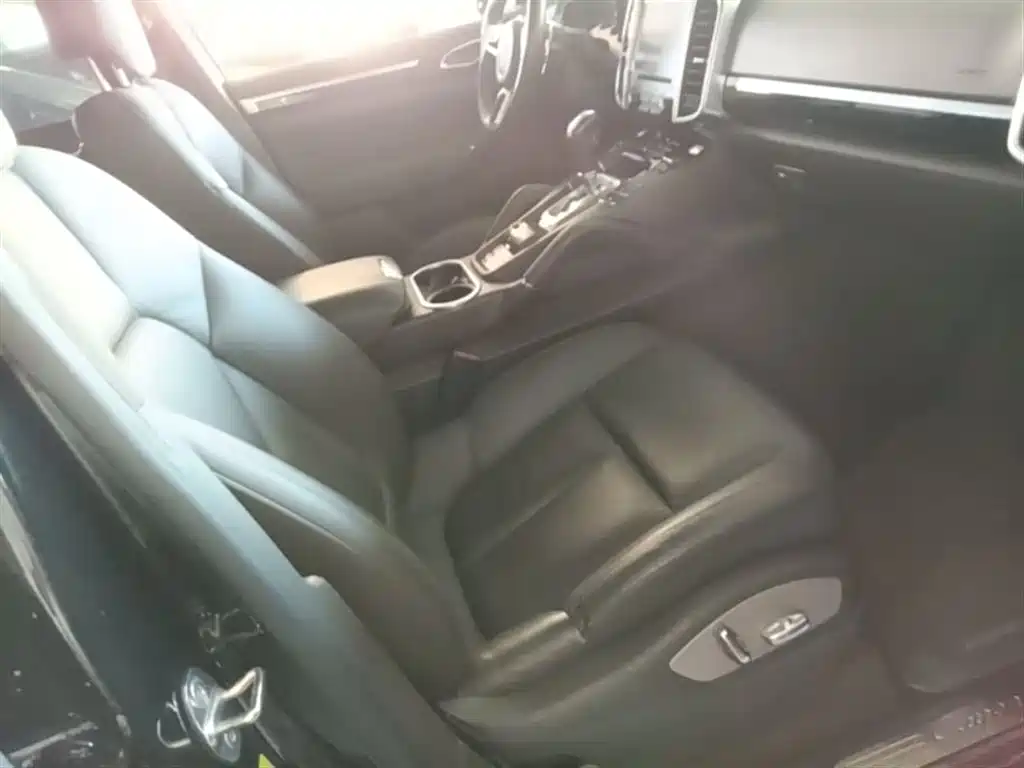 Porsche Cayenne 2016 Cayenne 3.0T фото 25