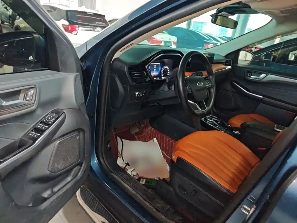 Ford Escape 2021 2020 EcoBoost 245 2WD Premium Edition