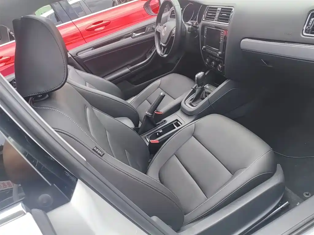 Volkswagen Sagitar 2018 280TSI DSG Spark Edition фото 24