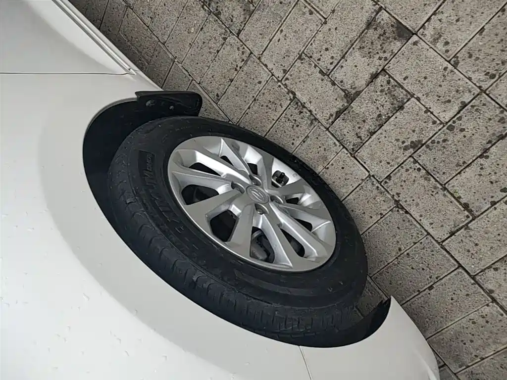 Hyundai Verna 2016 1.4L Manual Cool Edition GLS фото 23