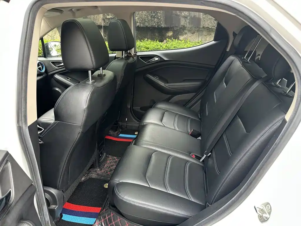 BYD Yuan New Energy 2019 2019 EV360 Smart Connect Premium Edition