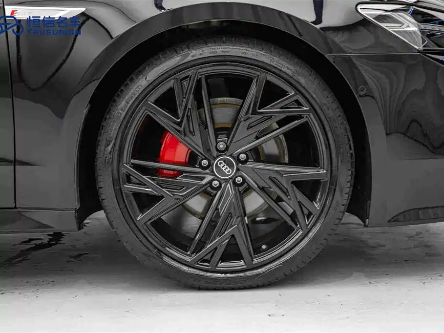 Audi A7L 2024 45 TFSI quattro S-line Black Warrior Edition фото 11