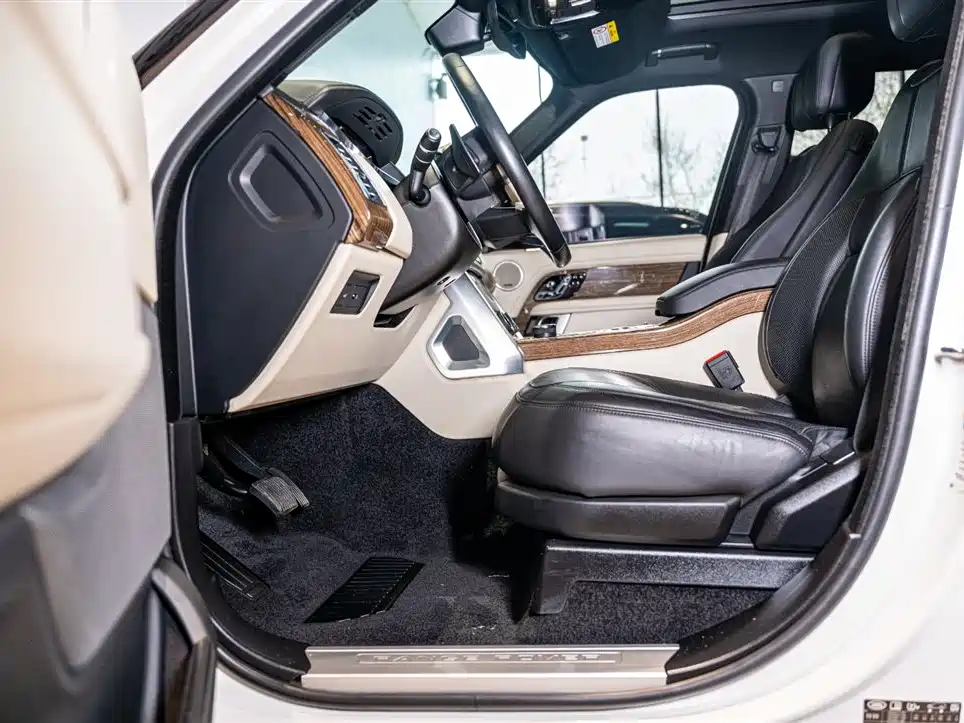 Land Rover Range Rover 2018 3.0 SC V6 Vogue Heritage Edition фото 7