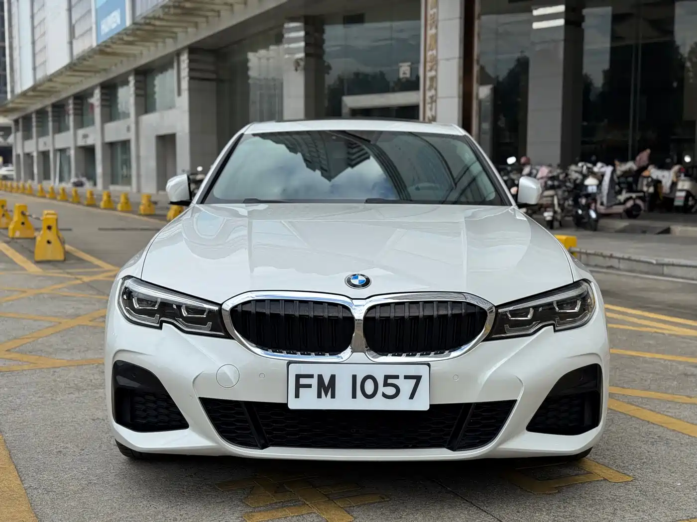 BMW 3 Series 2022 320Li M Sport Package фото 2