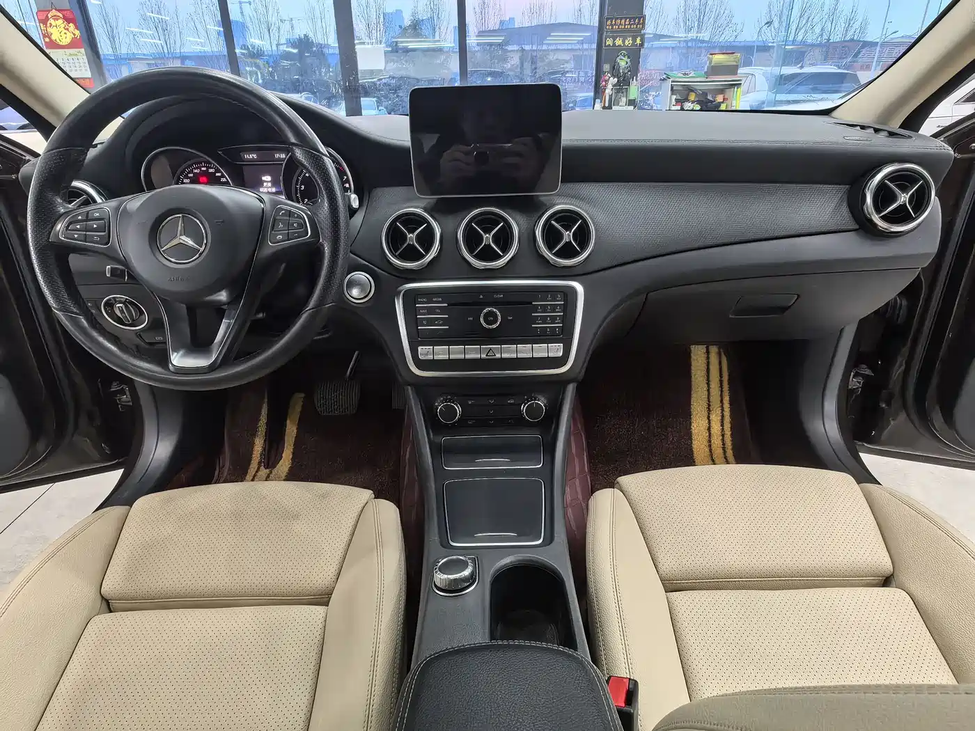 Mercedes-Benz GLA 2017 GLA 220 4MATIC Fashion фото 10