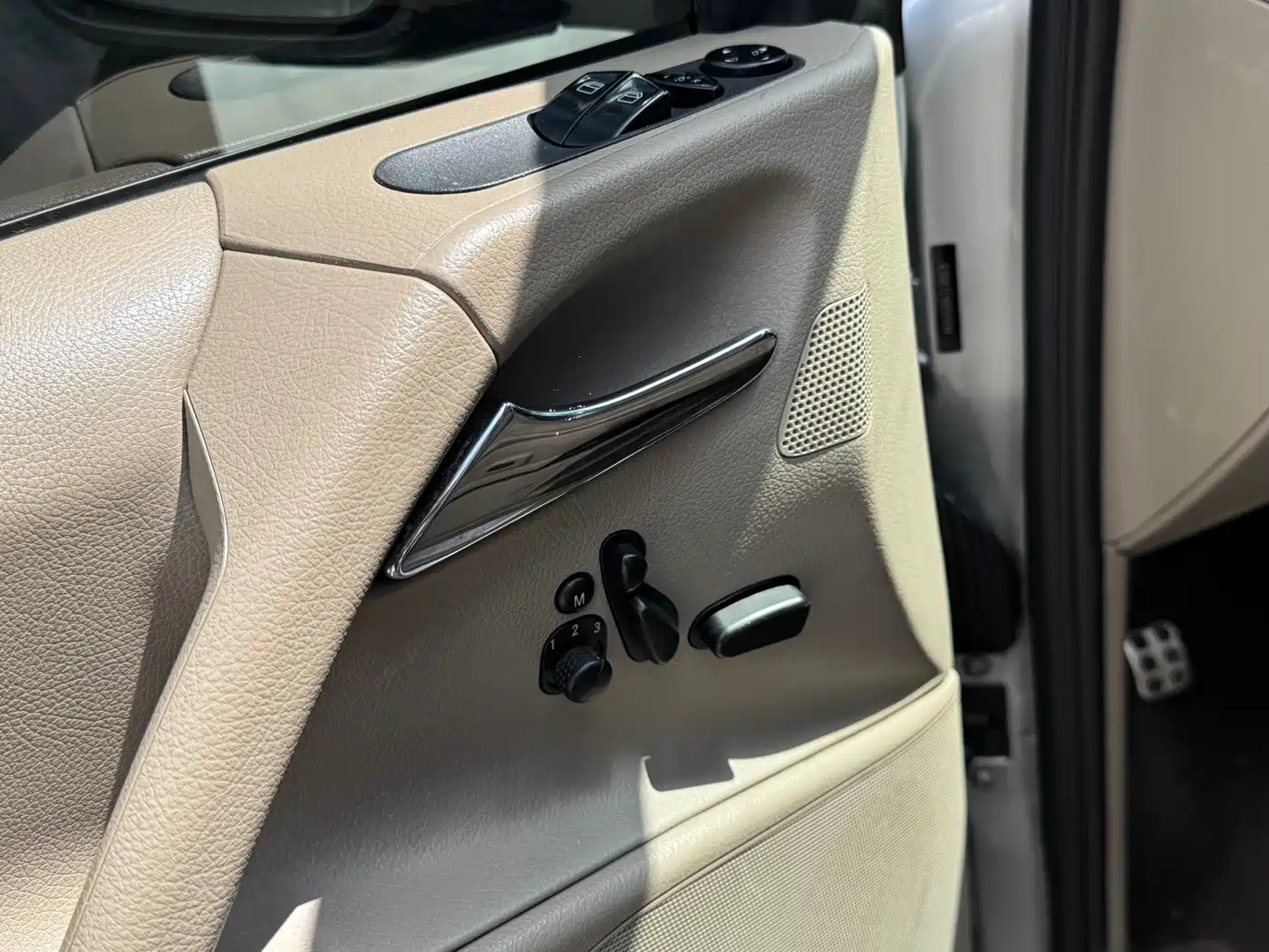 Mercedes-Benz Viano 2013 Model 3.0L Navigation Edition фото 6