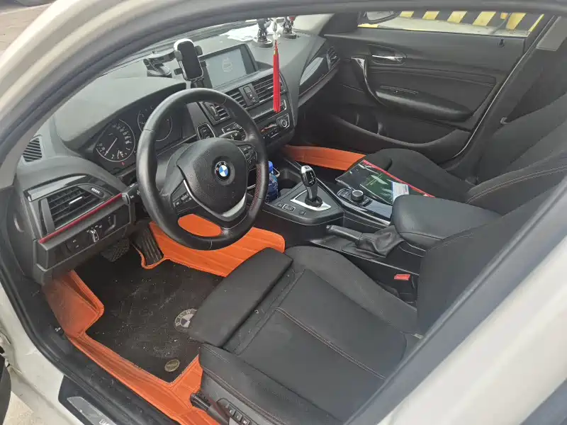BMW 1 Series (Import) 2013 Facelift 118i Sport Model фото 6