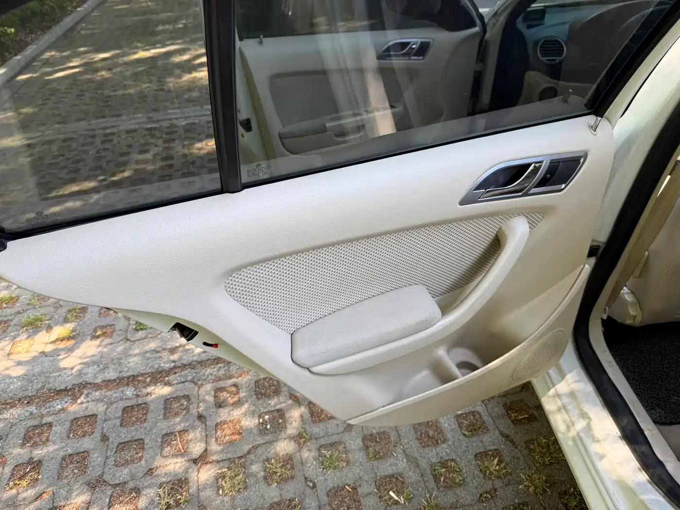 Volkswagen Lavida 2008 1.6L Automatic Elegance фото 9