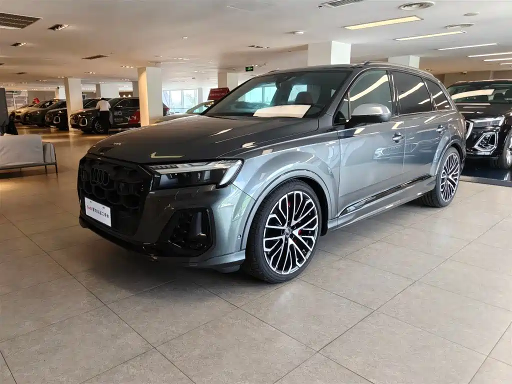 Audi SQ7 2025 2024 4.0 TFSI