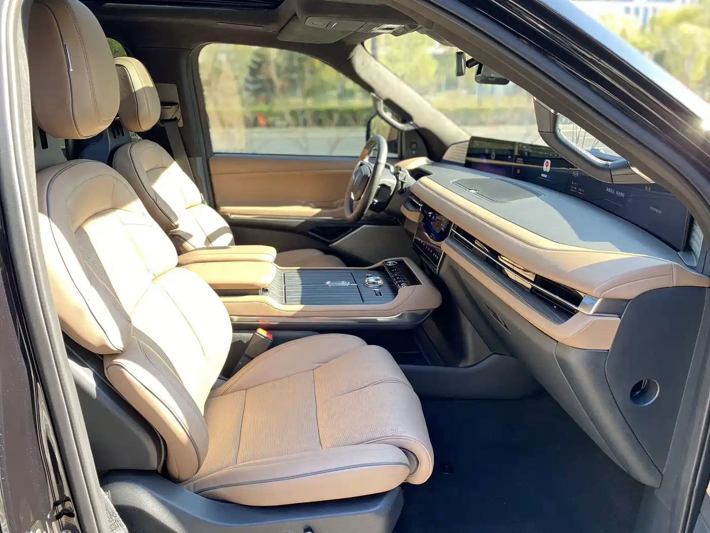 Lincoln Navigator 2025 3.5T Presidential Edition фото 10