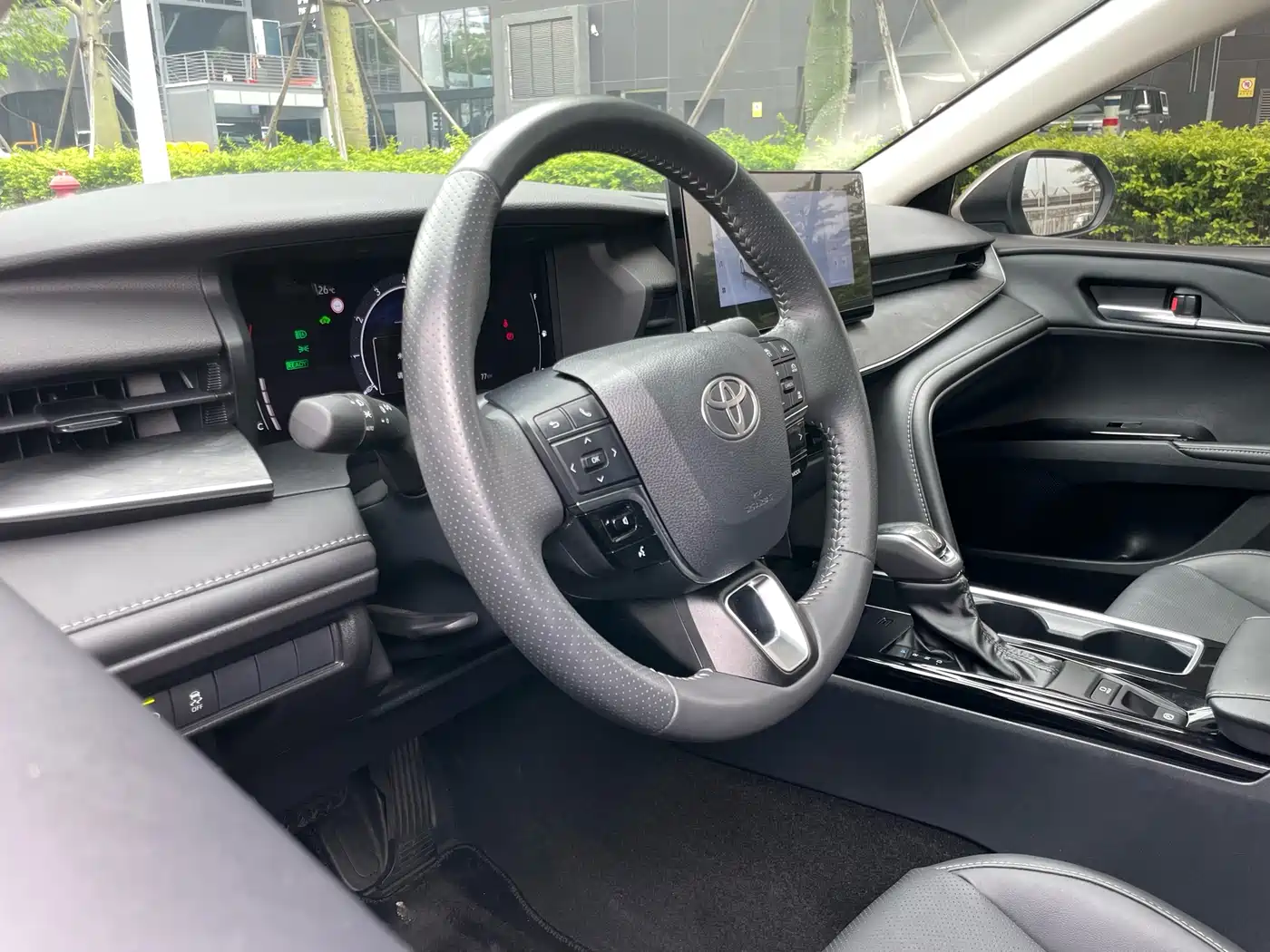 Toyota Camry 2024 Hybrid 2.0HGVP Luxury Edition фото 24