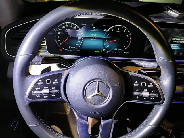 Mercedes-Benz GLE 2023 GLE 450 4MATIC Dynamic — фото 4