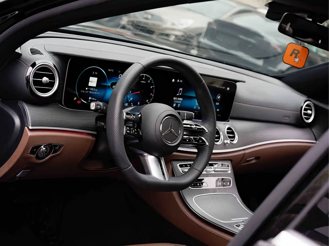 Mercedes-Benz E-Class 2023 E 300 L Sport Luxury фото 10