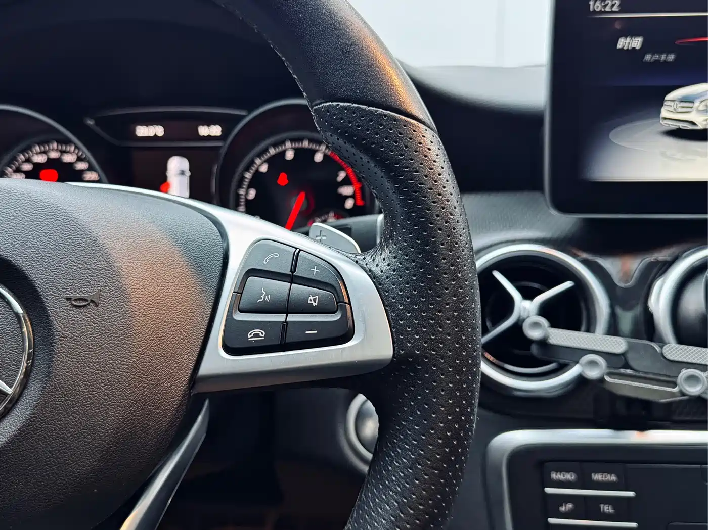 Mercedes-Benz GLA 2019 GLA 200 Dynamic фото 21