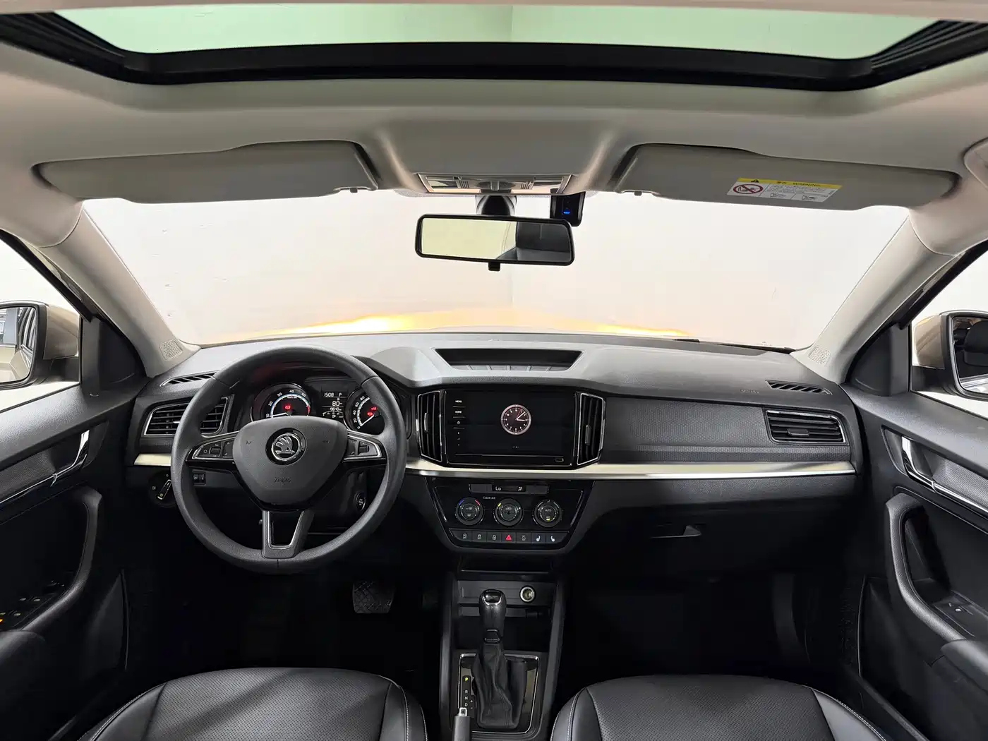 Škoda Kamiq 2022 1.5L Automatic Comfort Edition фото 11