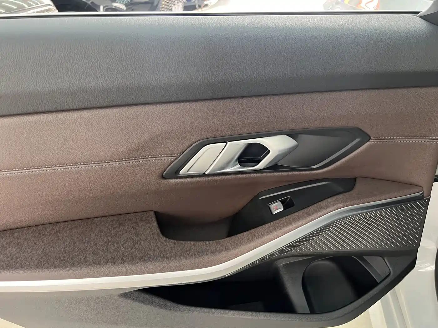 BMW 3 Series 2024 320Li M Sport Package фото 13