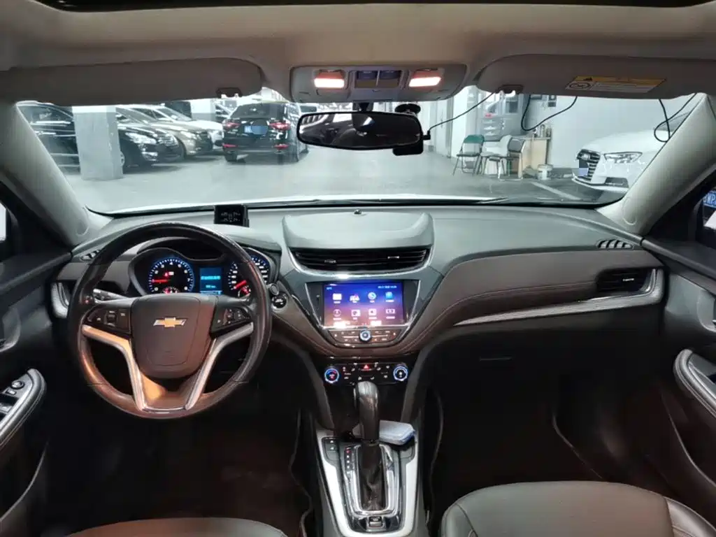 Chevrolet Malibu 2016 2.0L Automatic Luxury фото 16