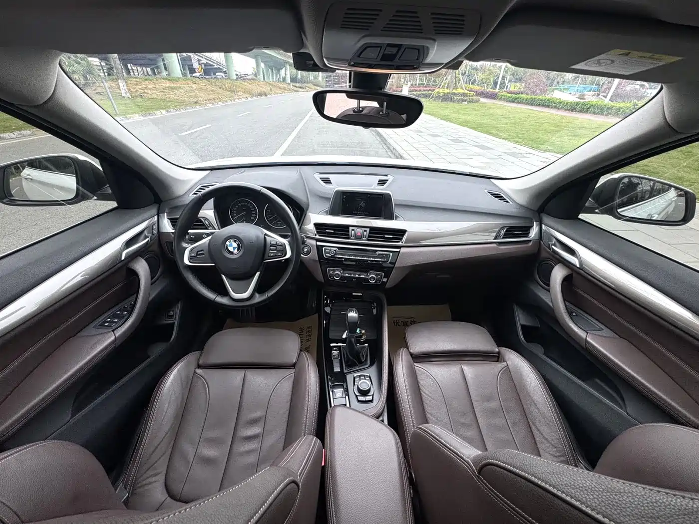 BMW X1 2018 sDrive18Li Premium Model фото 6