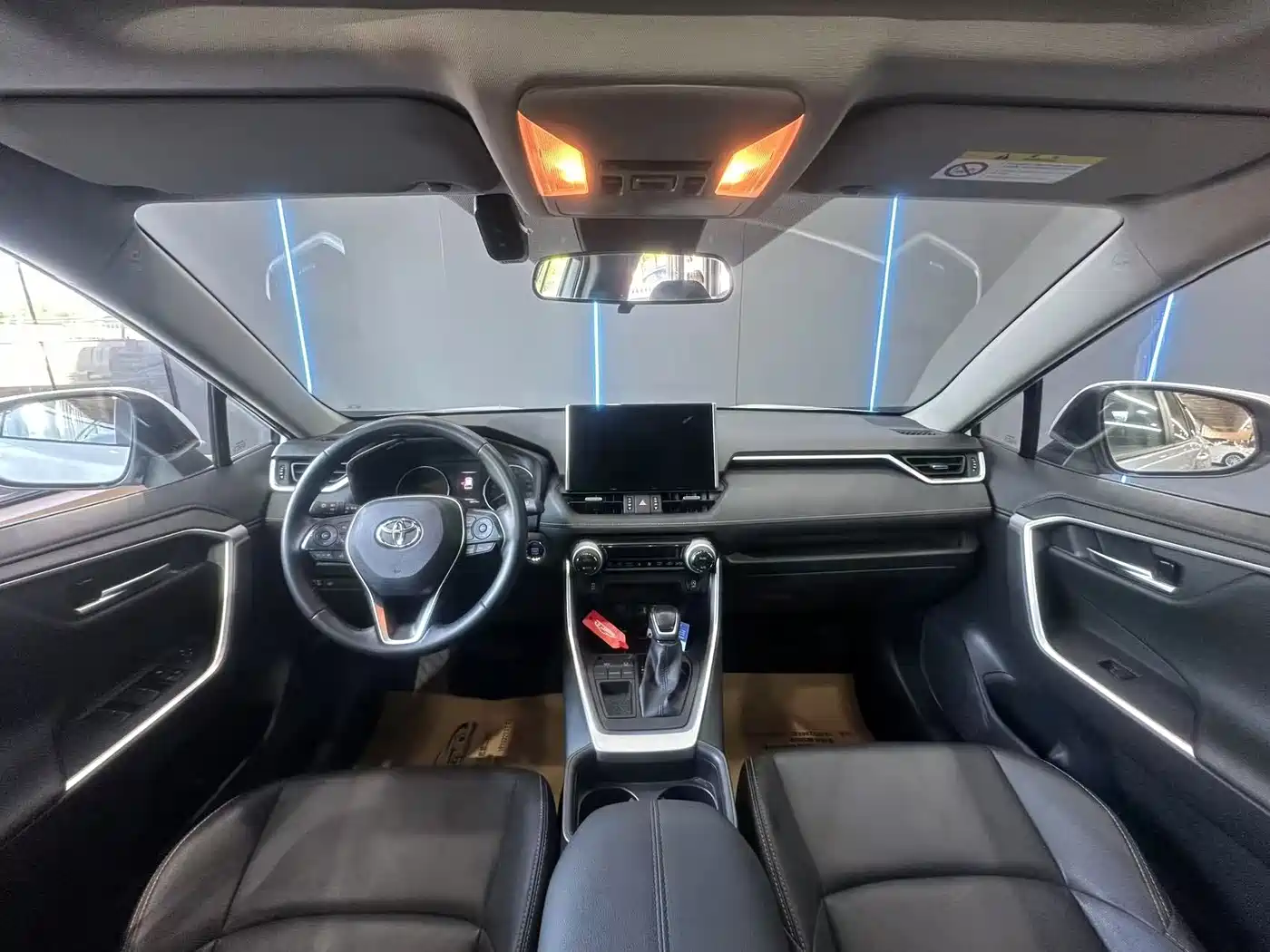 Toyota Wildlander 2021 2.0L CVT 2WD Luxury Edition фото 9