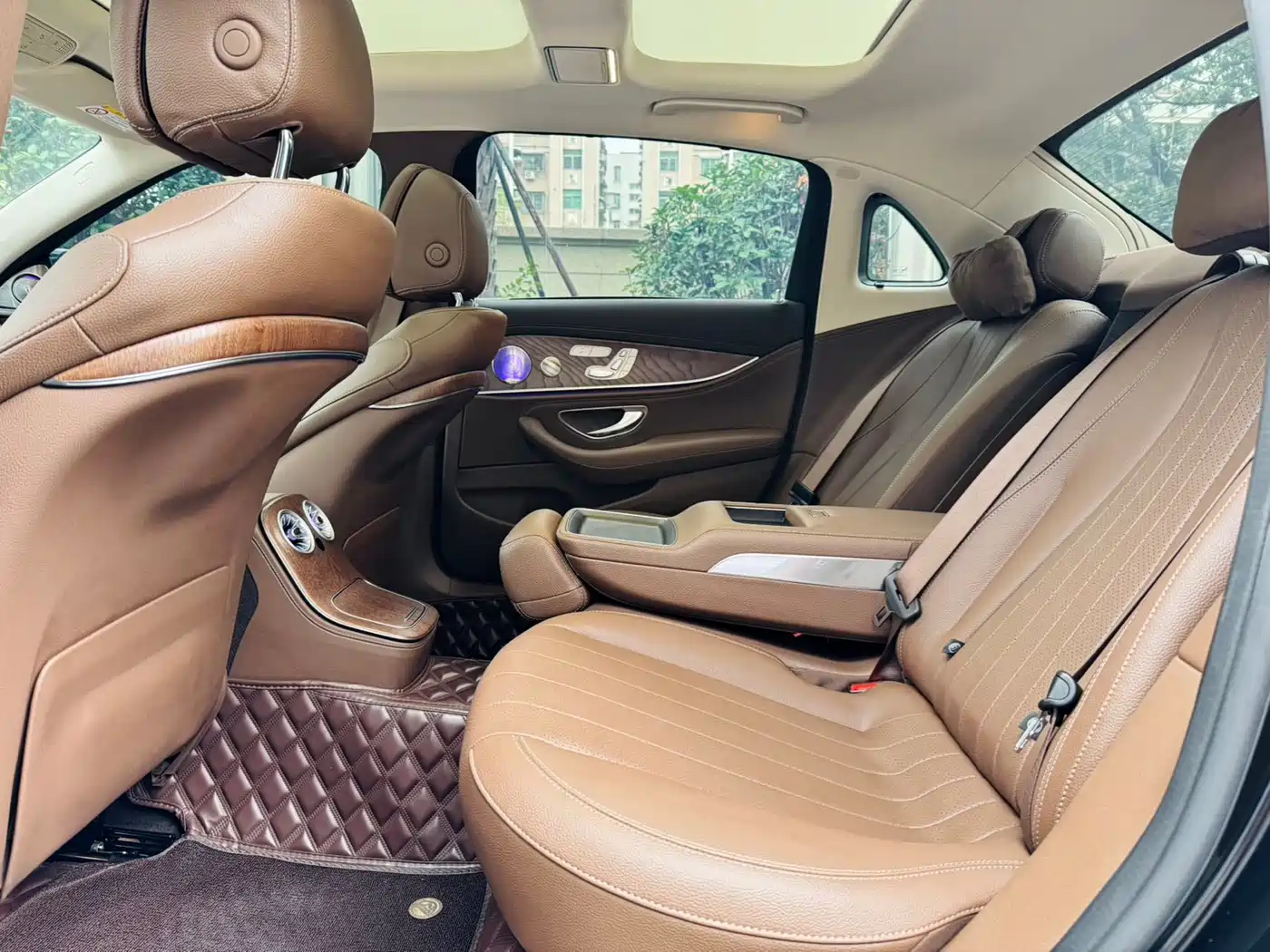 MERCEDES-BENZ E CLASS