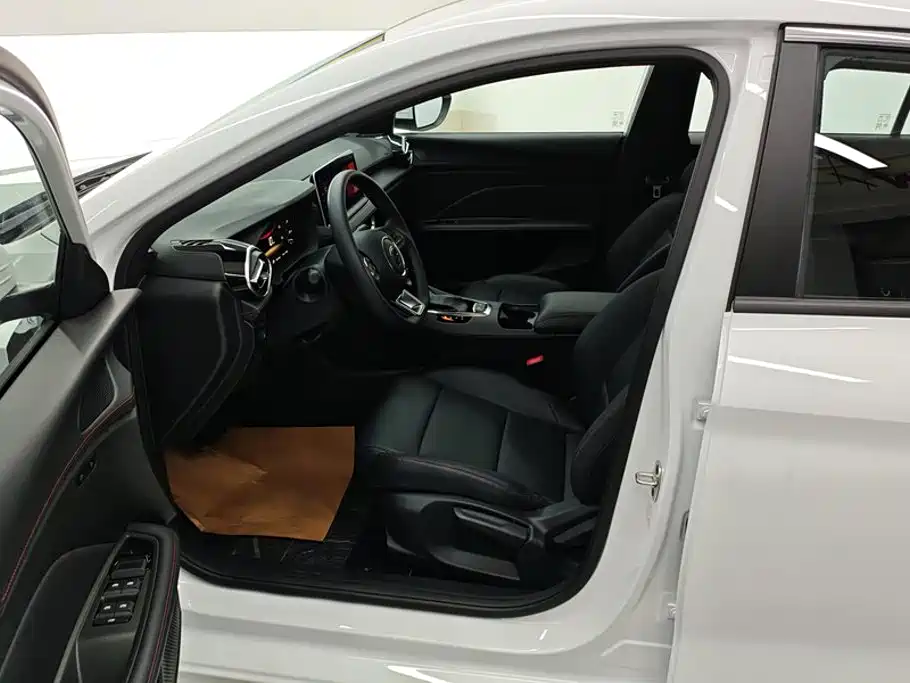MG MG5 2025 2025 180DVVT Global Luxury Edition