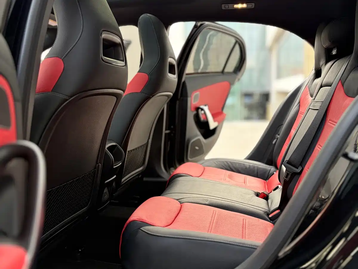 Mercedes-Benz A-Class AMG (Import) 2022 AMG A 35 4MATIC фото 10