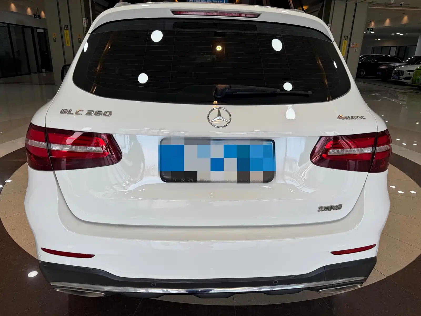 Фото 9 - Mercedes-Benz GLC