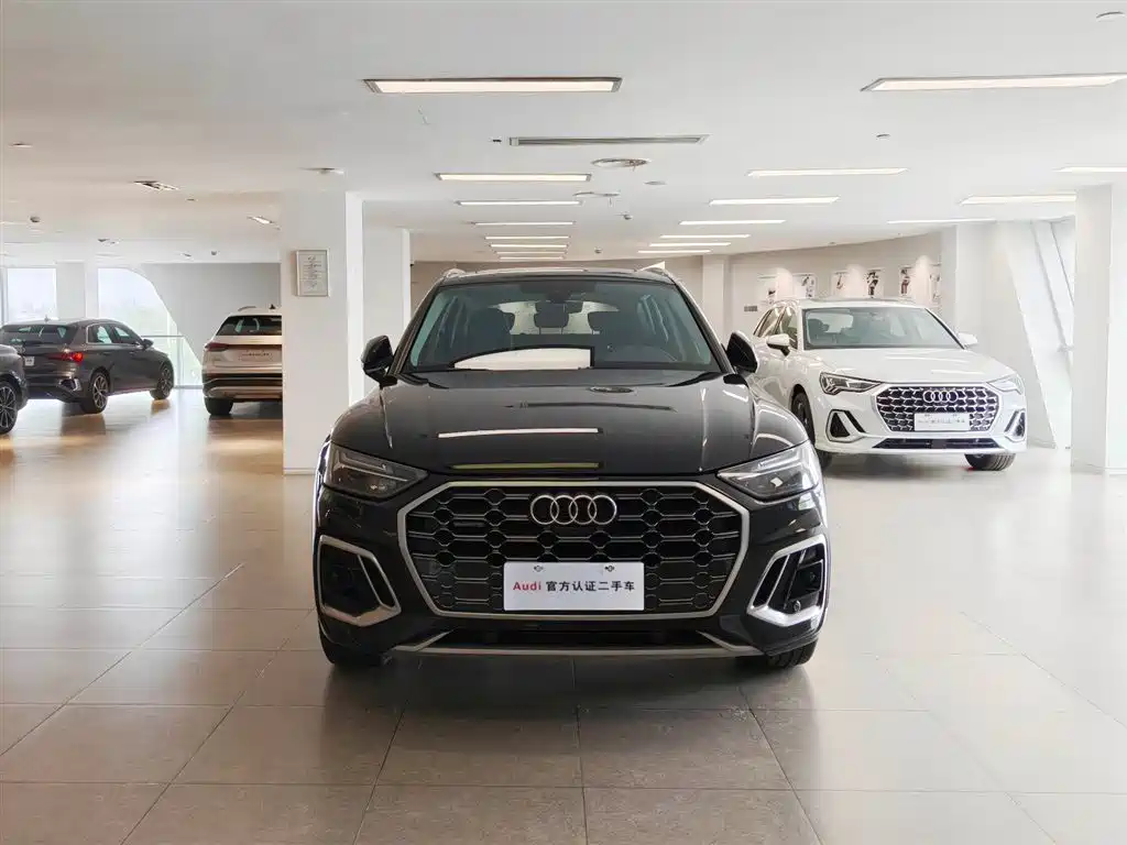 Audi Q5L 2022 40T Luxury Dynamic фото 2