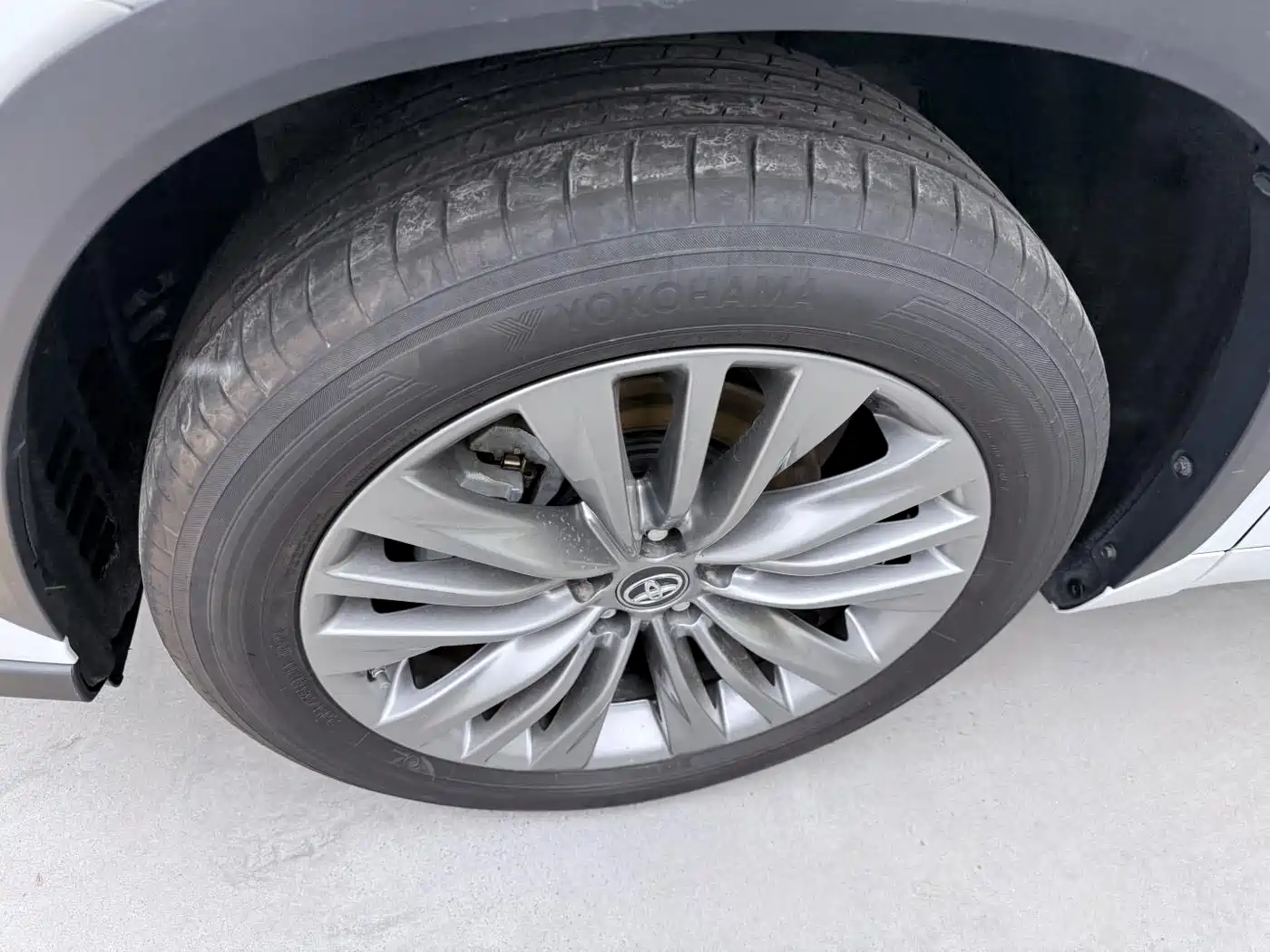 TOYOTA HIGHLANDER