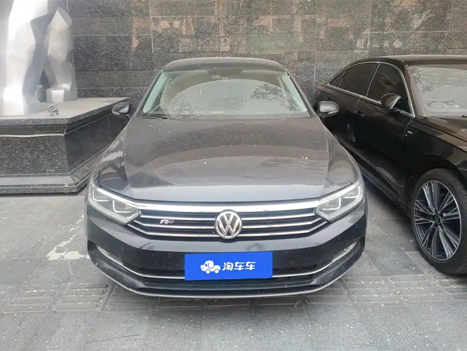 Volkswagen Magotan 2017 380TSI DSG Luxury фото 2