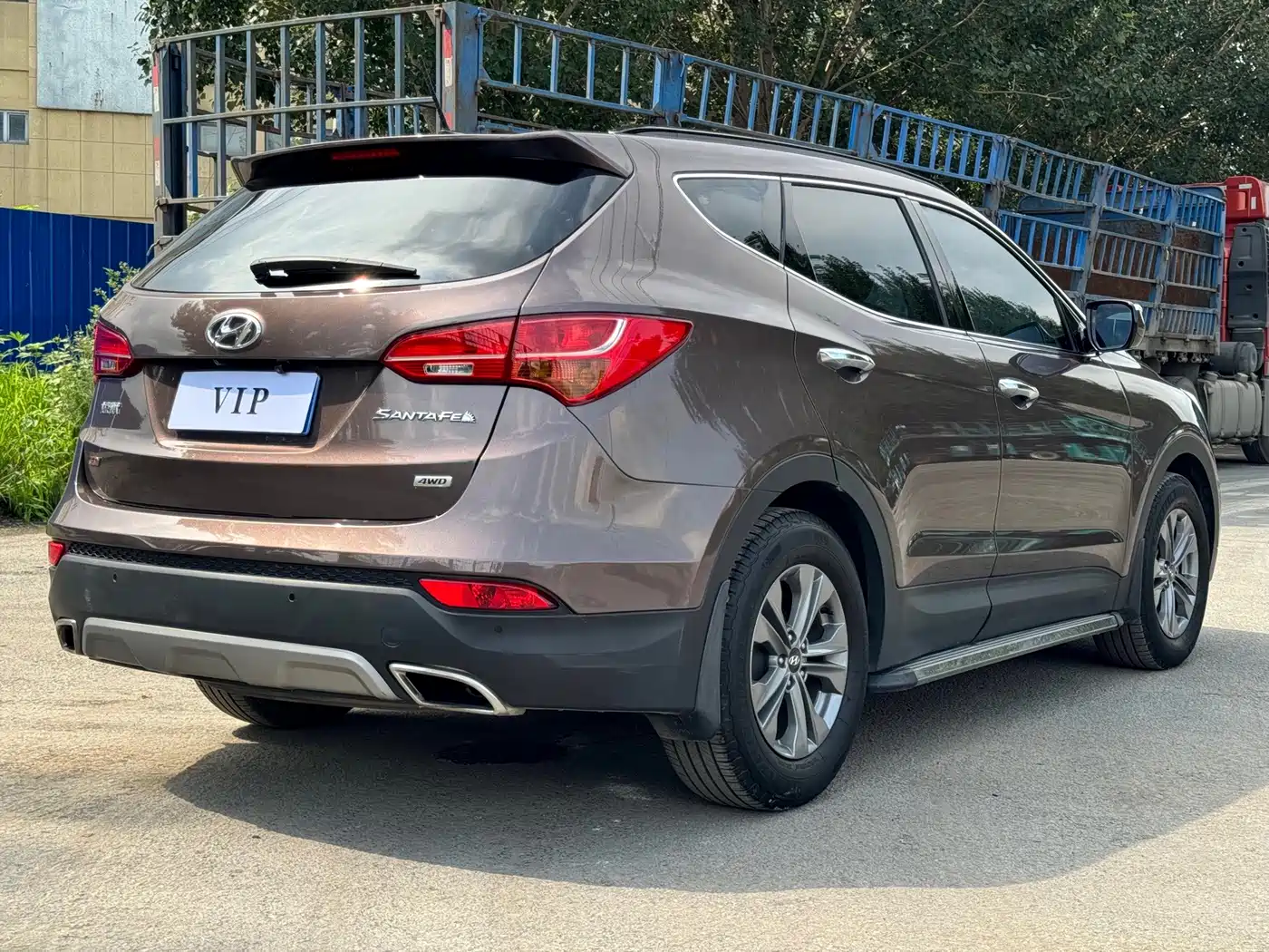 Photo 7 - Hyundai Santa Fe