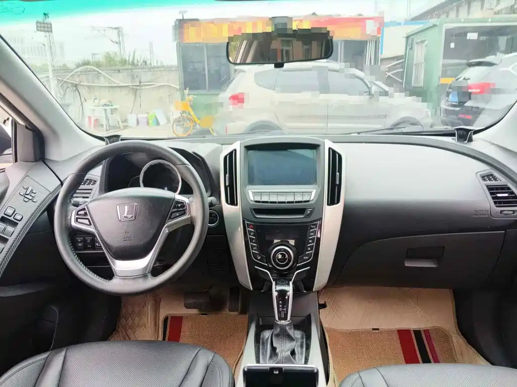 Photo 12 - Luxgen U6 SUV