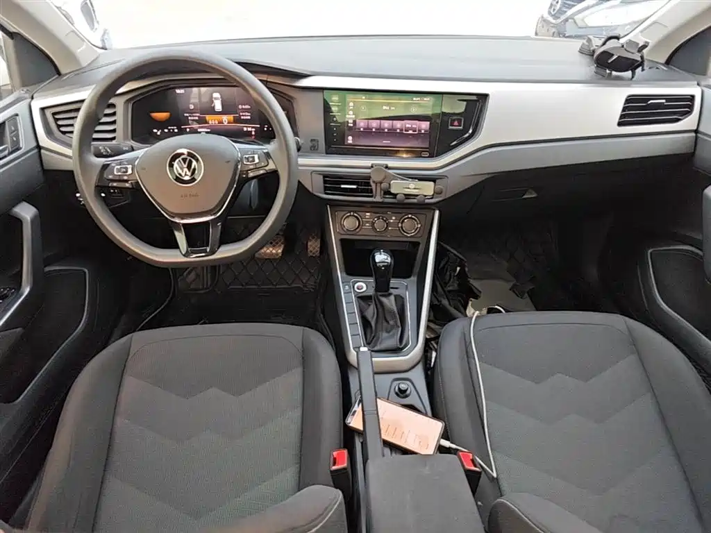 Volkswagen Polo 2023 Plus 1.5L Automatic Panorama Enjoyment Edition фото 9