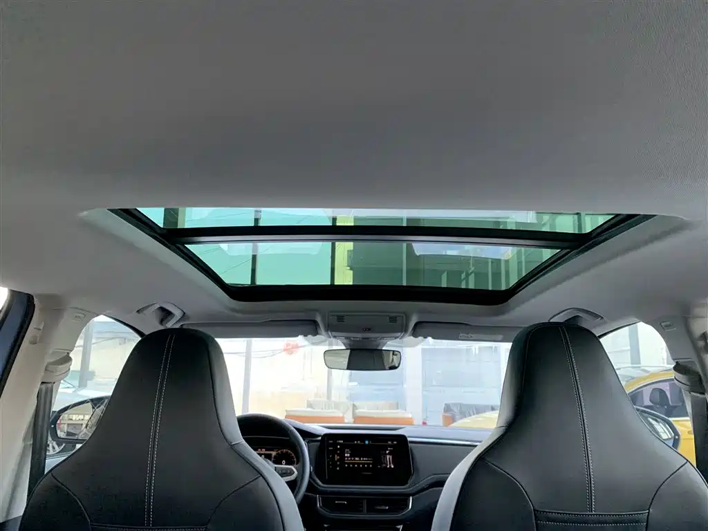 Volkswagen Tharu 2025 New Edge 300TSI Enjoyment Edition фото 13