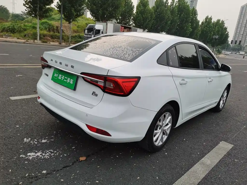 Фото 20 - Roewe i5