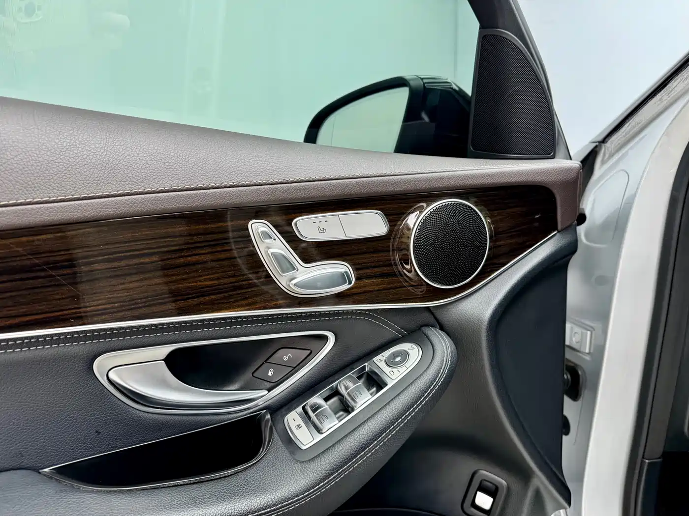 Mercedes-Benz GLC 2016 GLC 260 4MATIC Luxury фото 8