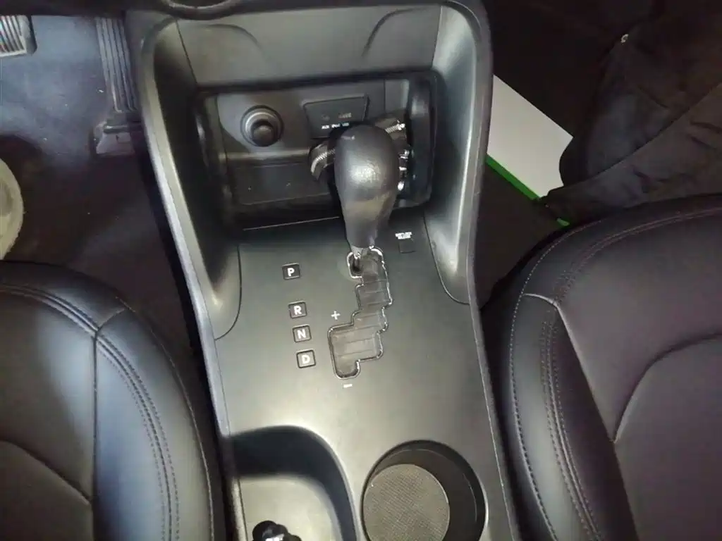 Hyundai Beijing Hyundai ix35 2015 2.0L Automatic 2WD Comfort China V фото 14
