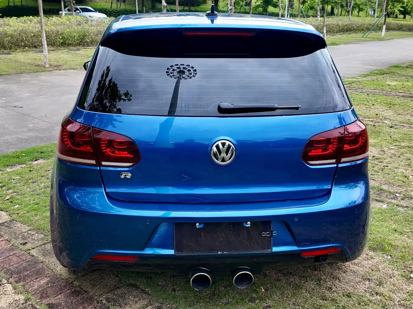 Volkswagen Golf (Import) 2011 2.0TSI R фото 16