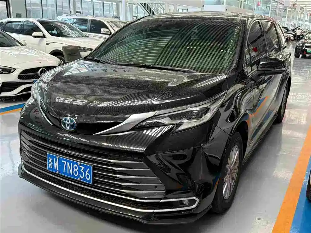 Toyota Sienna 2021 2.5L Hybrid Luxury Edition