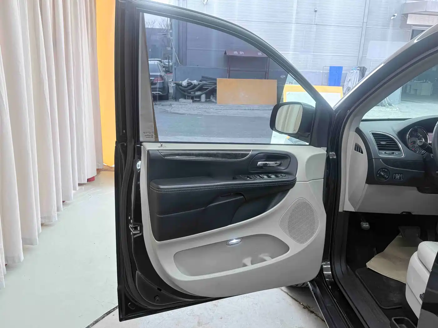 Chrysler Grand Voyager (Import) 2015 2014 3.6L Comfort Edition