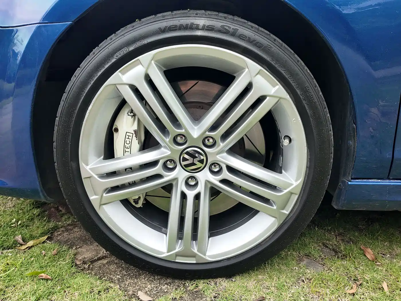 Volkswagen Golf (Import) 2011 2.0TSI R фото 29