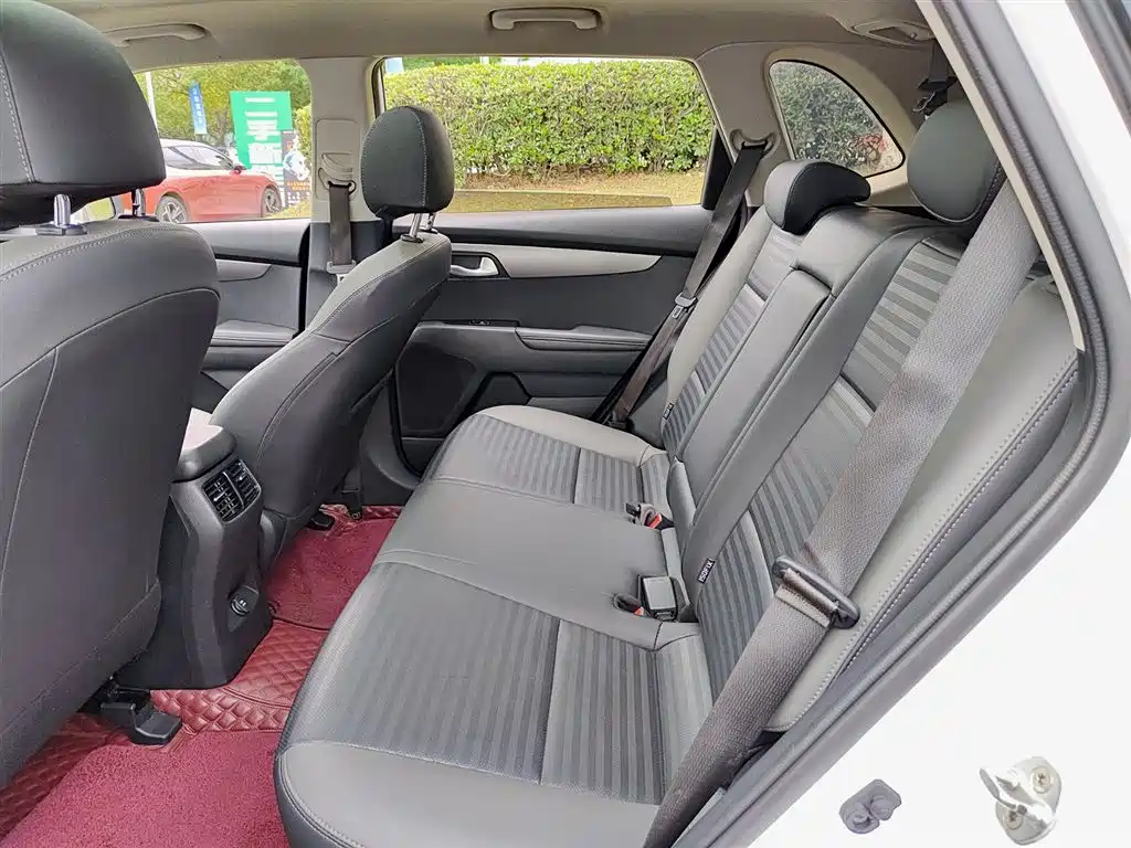 Kia Sportage 2019 2.0L Automatic Smart Luxury Edition фото 8