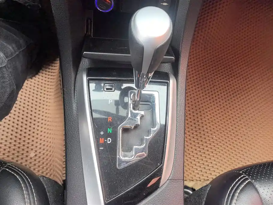 Toyota Corolla 2017 1.2T CVT GL-i фото 16