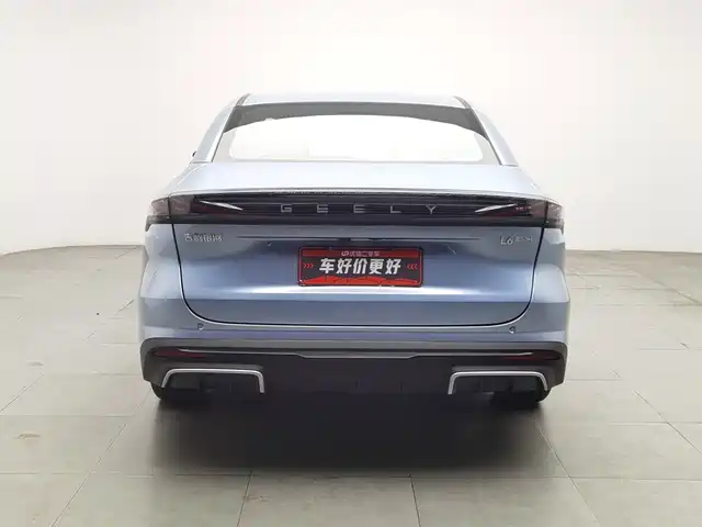 Geely Galaxy Galaxy L6 2025 EM-i 140km Explorer+ Edition — фото 4
